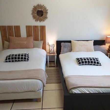 Bed and Breakfast Chez Naomi Saint-Jean-de-Cornies Экстерьер фото