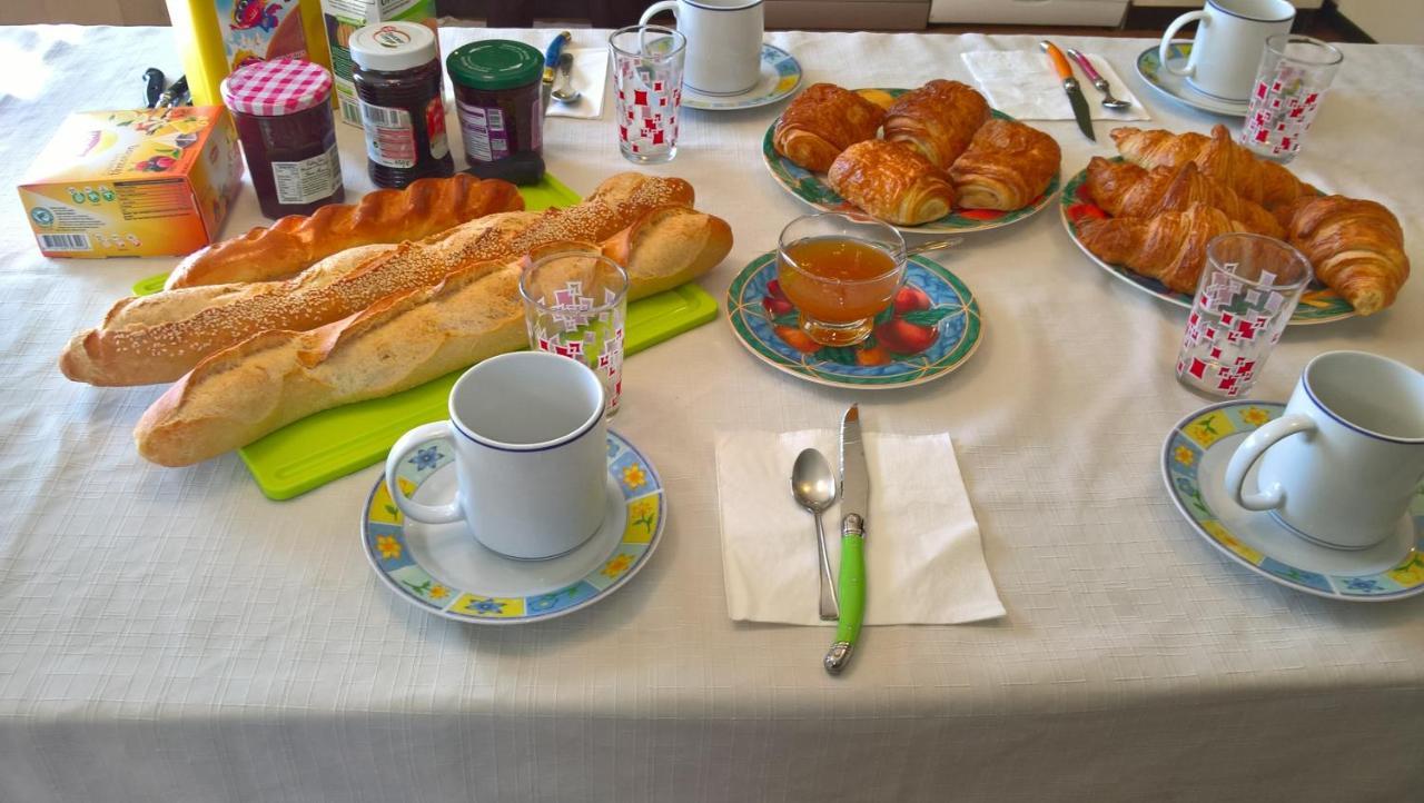 Bed and Breakfast Chez Naomi Saint-Jean-de-Cornies Экстерьер фото